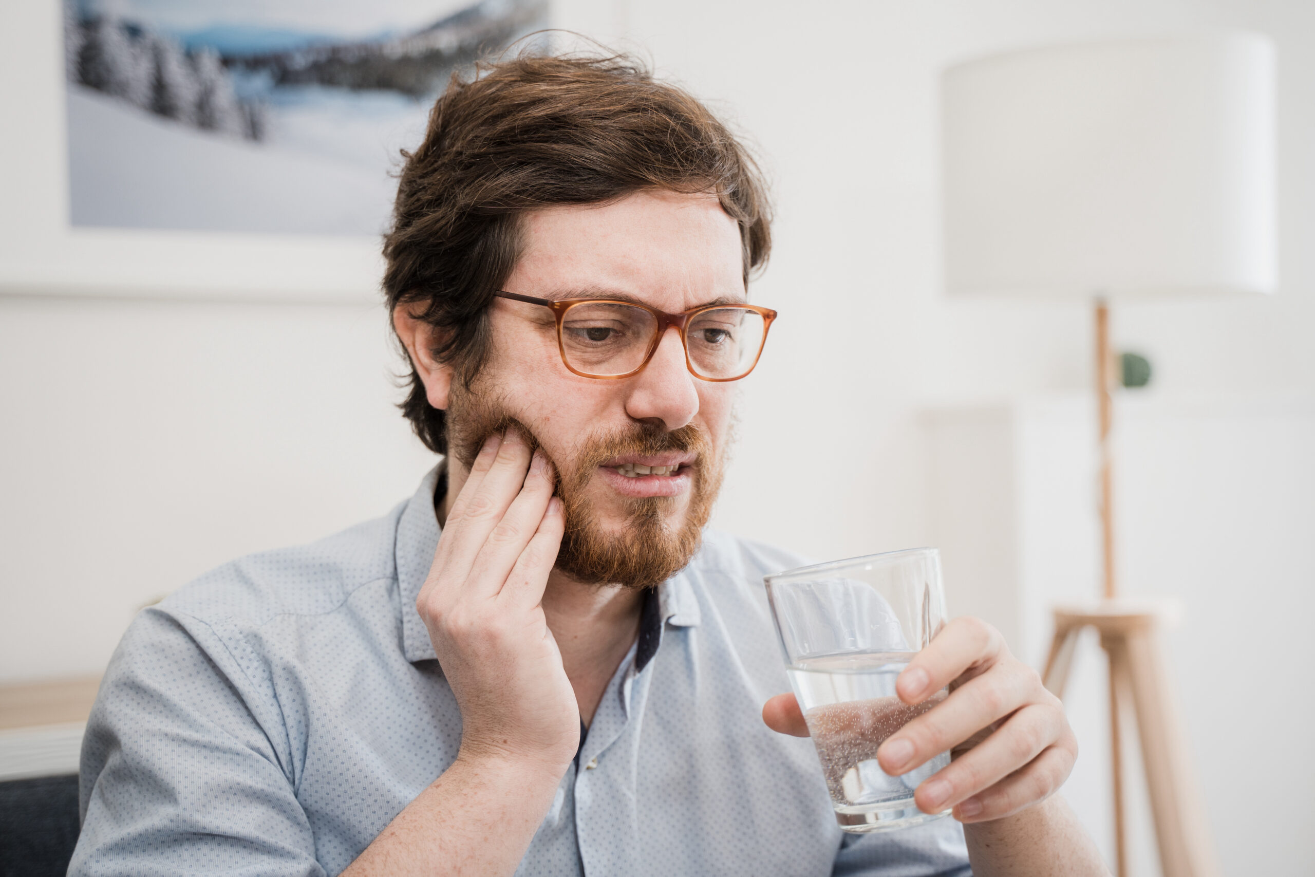 How to Fight Tooth Decay Naturally: Tips for a Cavity-Free Smile